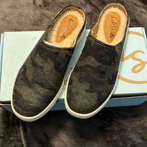 Lifestride Nomad Camo Slip On Sneaker Mule